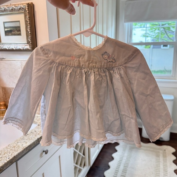 Vintage Long Sleeve Bloude With Cat Embroidery - Picture 7 of 7